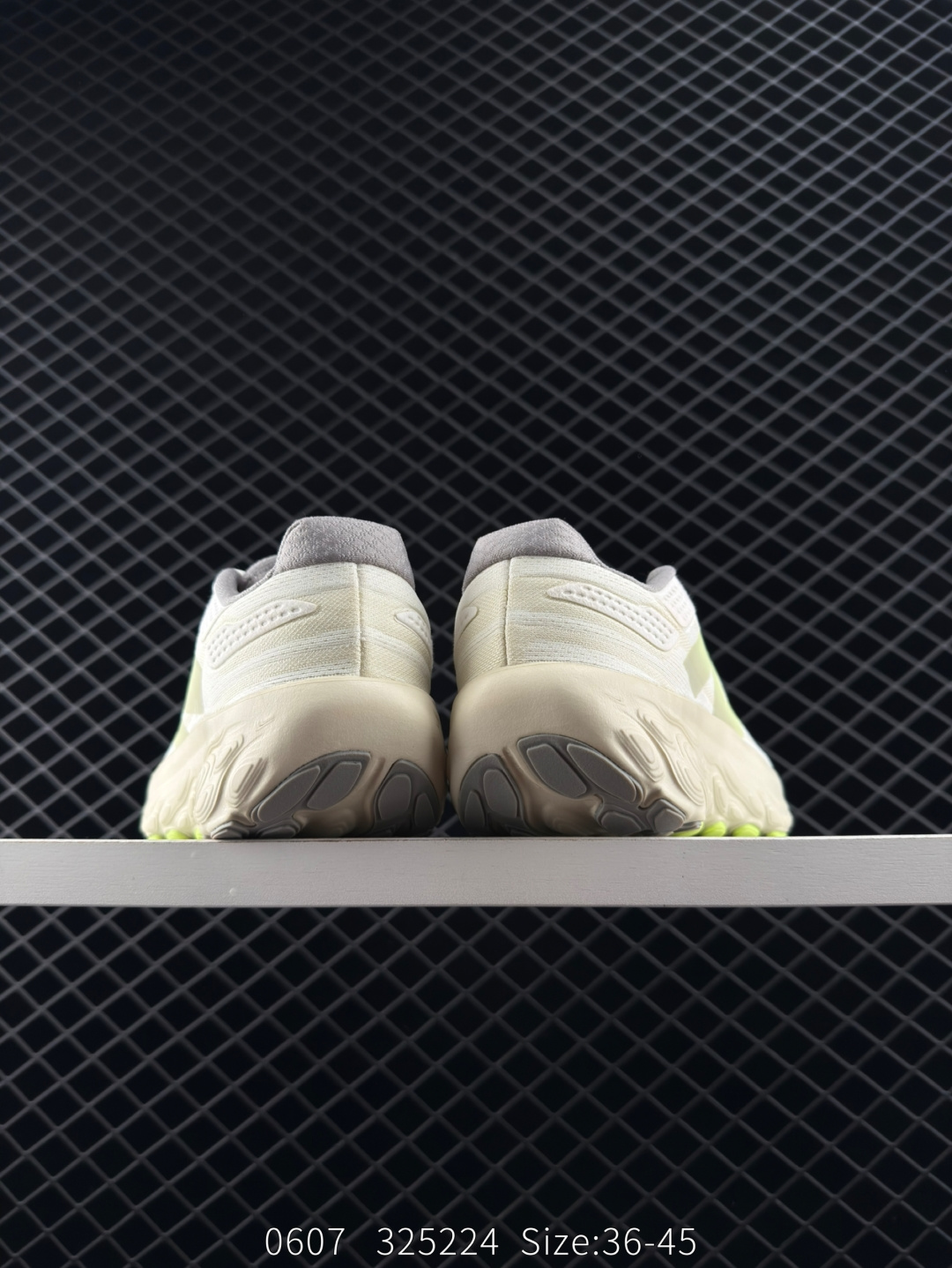 New Balance M1080LUM